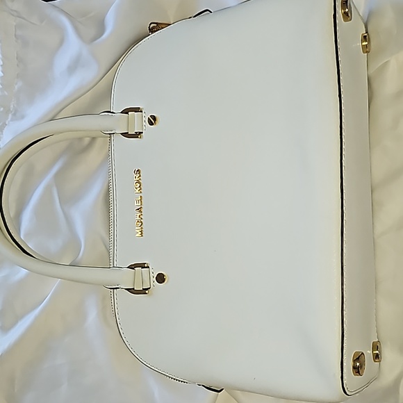 Michael Kors Veronica Crossbody Bag - Picture 3 of 11